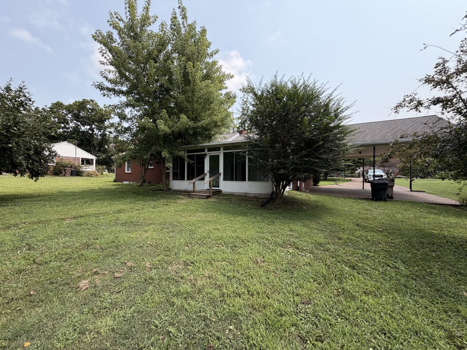 2 bedroom, 1 bath home near Harding Place property image