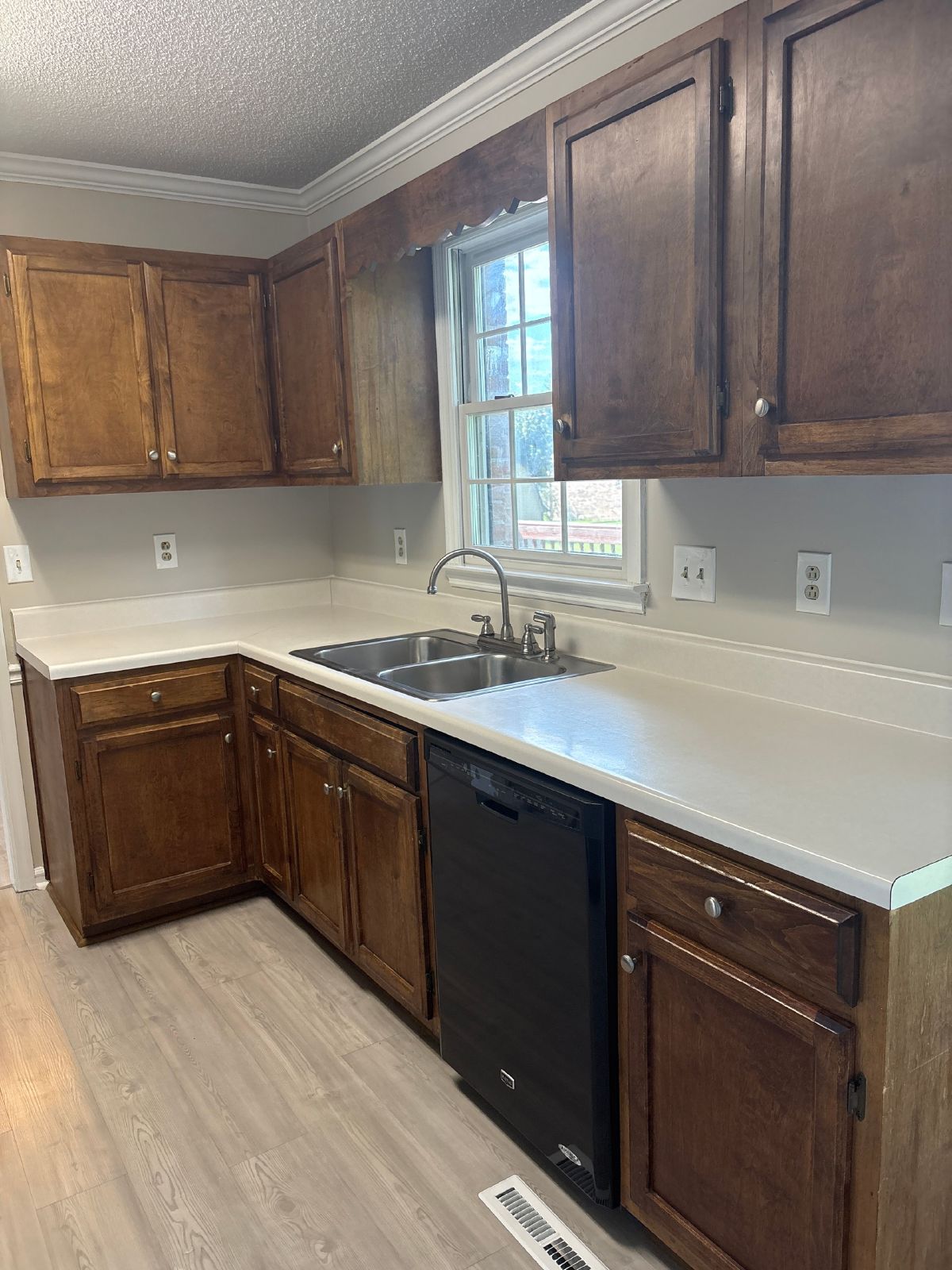 Spacious Brick Home with Fenced-In Back yard! property image