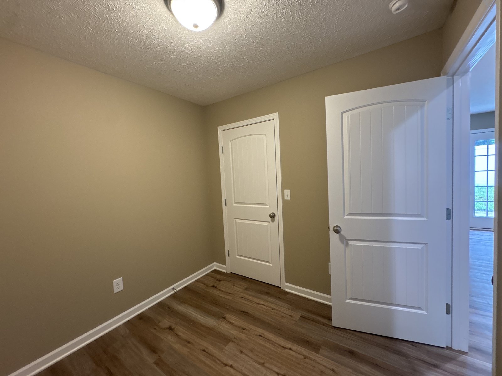 Charming Townhome in Convenient Tullahoma Location.... property image