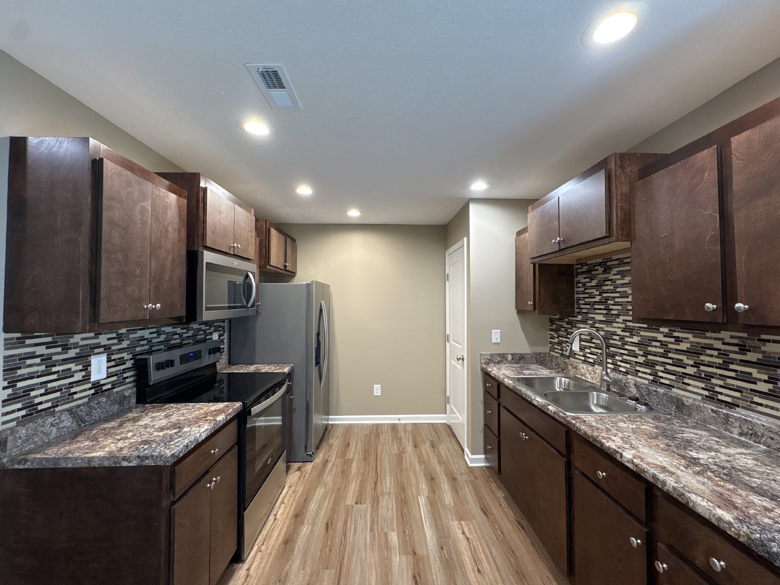 Charming Townhome in Convenient Tullahoma Location.... property image