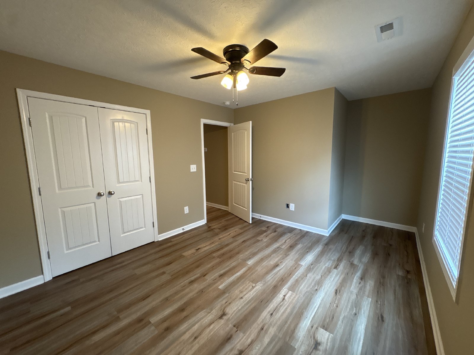 Charming Townhome in Convenient Tullahoma Location.... property image
