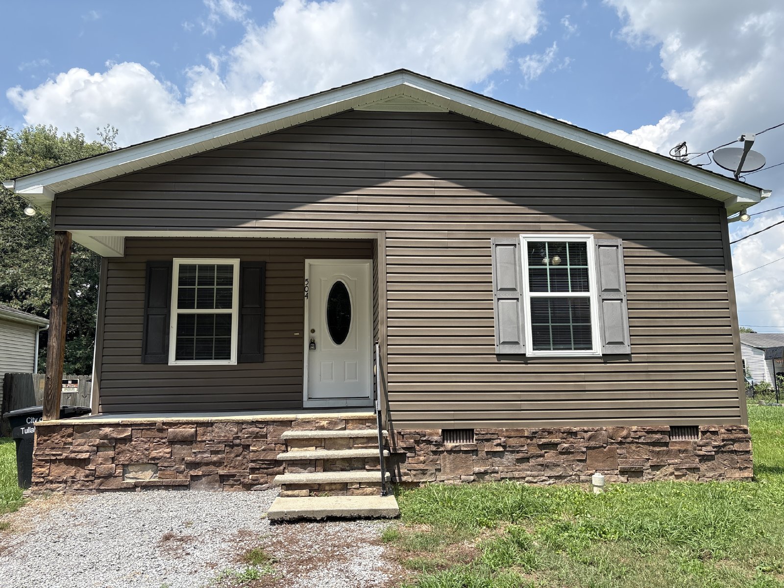 Charming Home Near Historic Downtown Tullahoma! property image