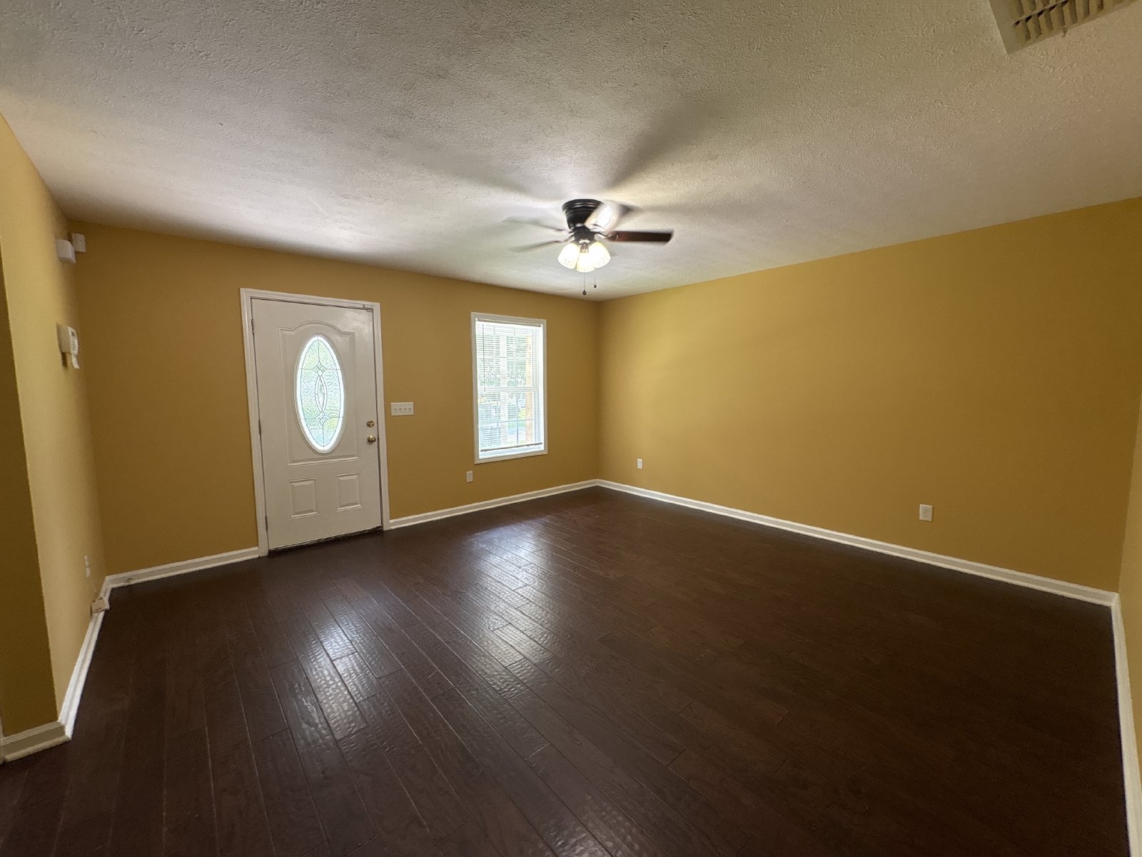Charming Home Near Historic Downtown Tullahoma! property image