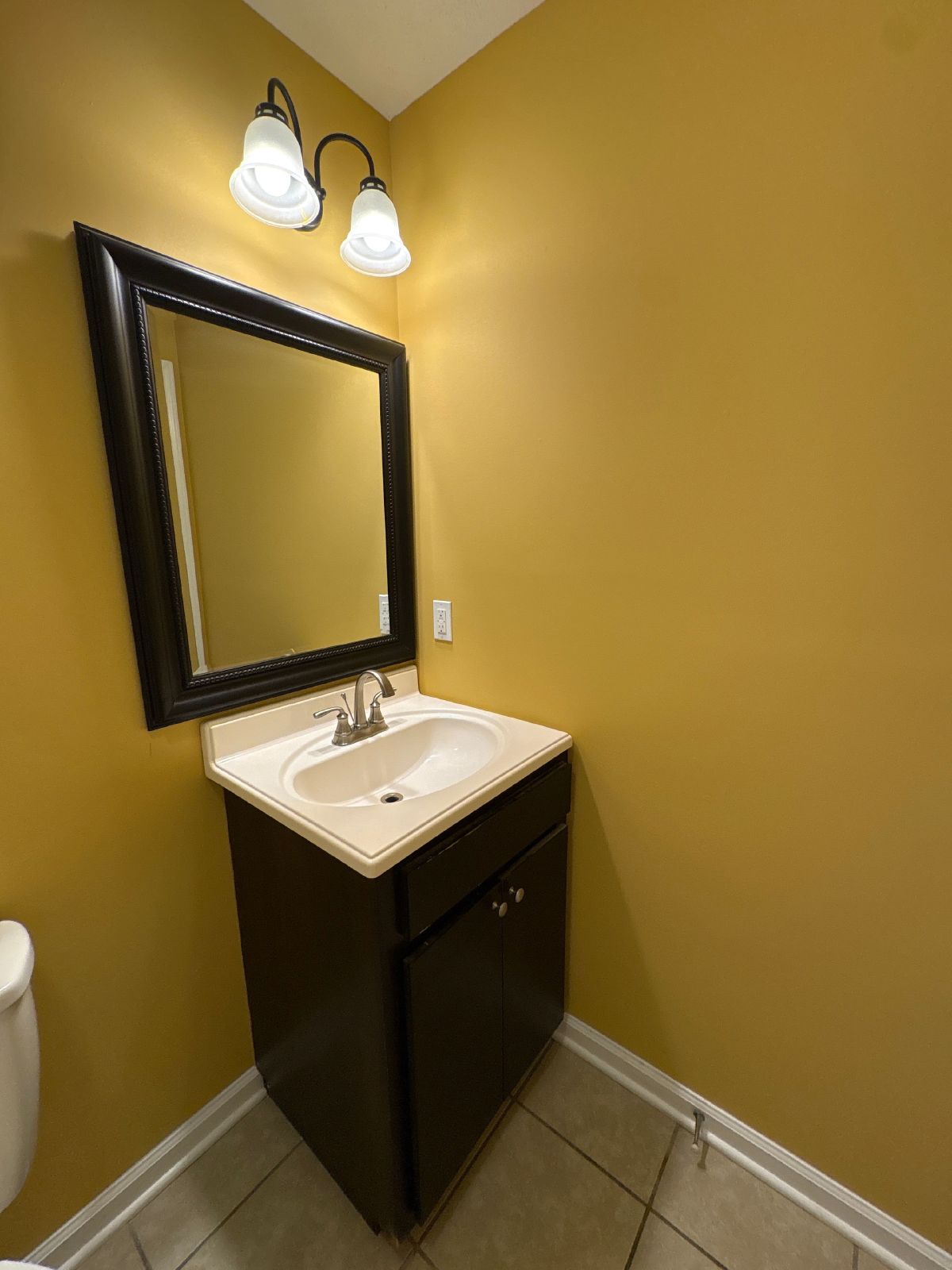 Charming Home Near Historic Downtown Tullahoma! property image