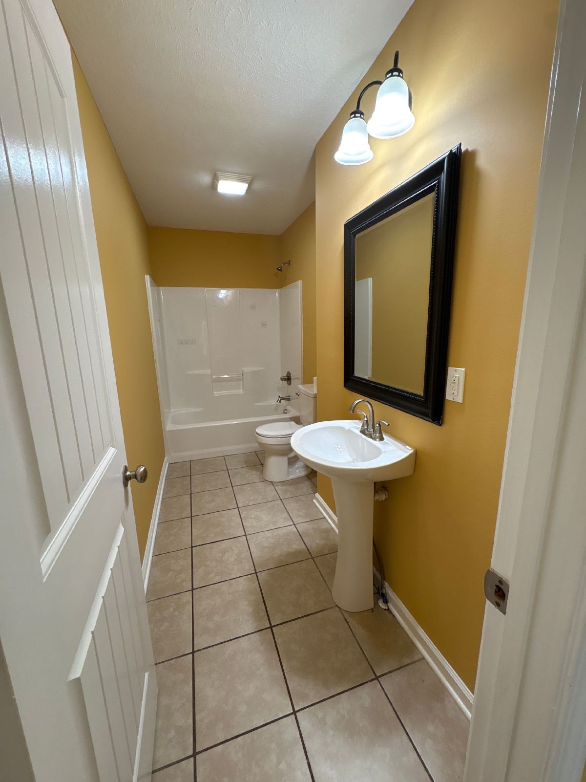 Charming Home Near Historic Downtown Tullahoma! property image