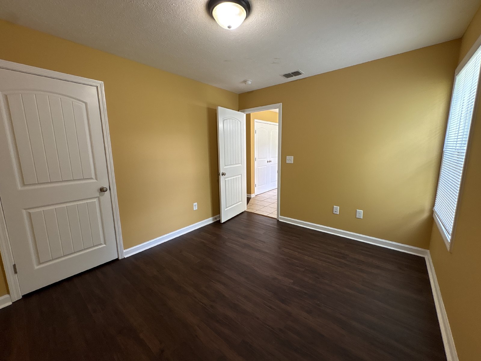 Charming Home Near Historic Downtown Tullahoma! property image