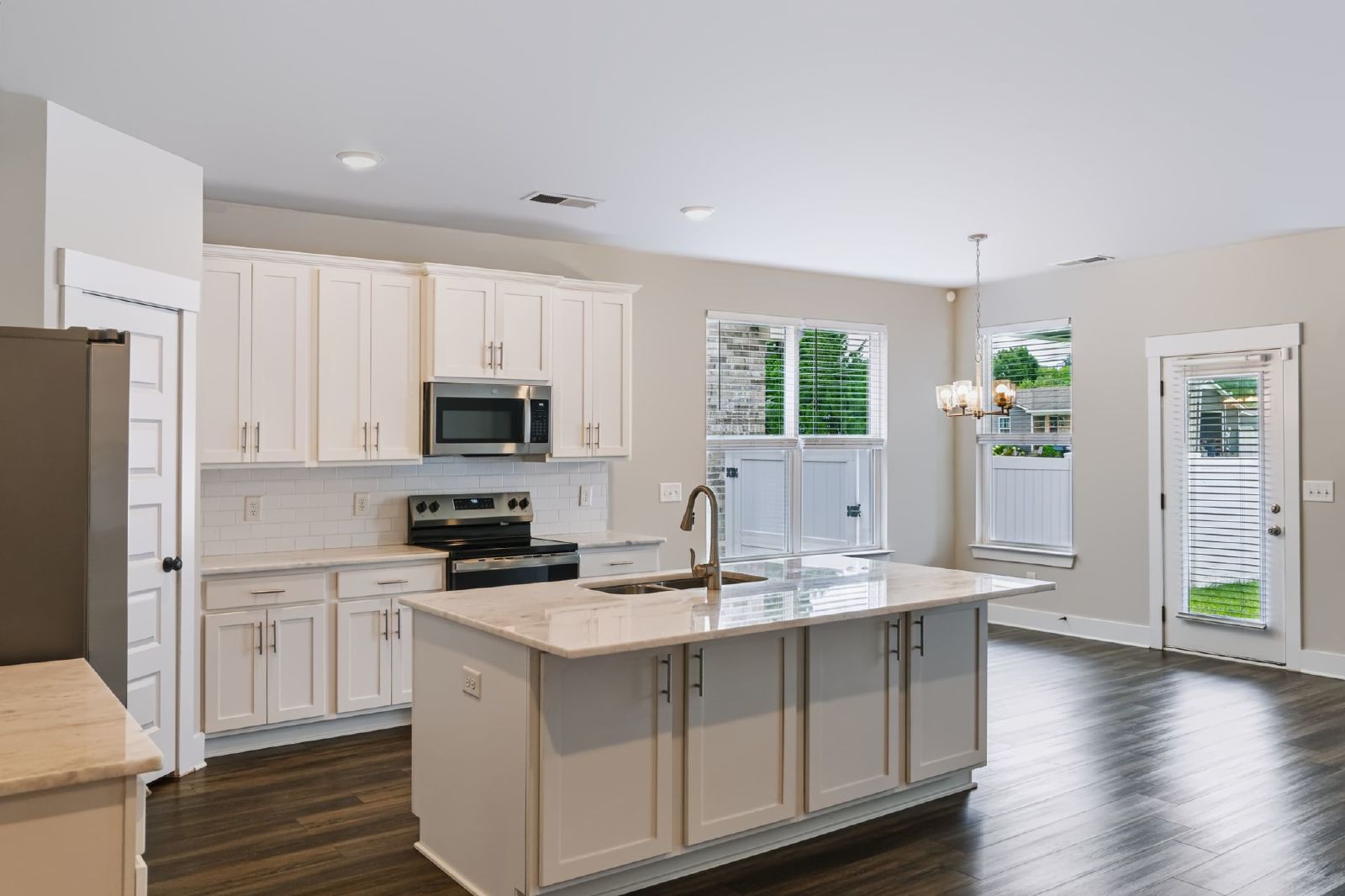 Beautiful 4 Bedroom, 3 Bath Home + Bonus - Available in Smyrna! property image