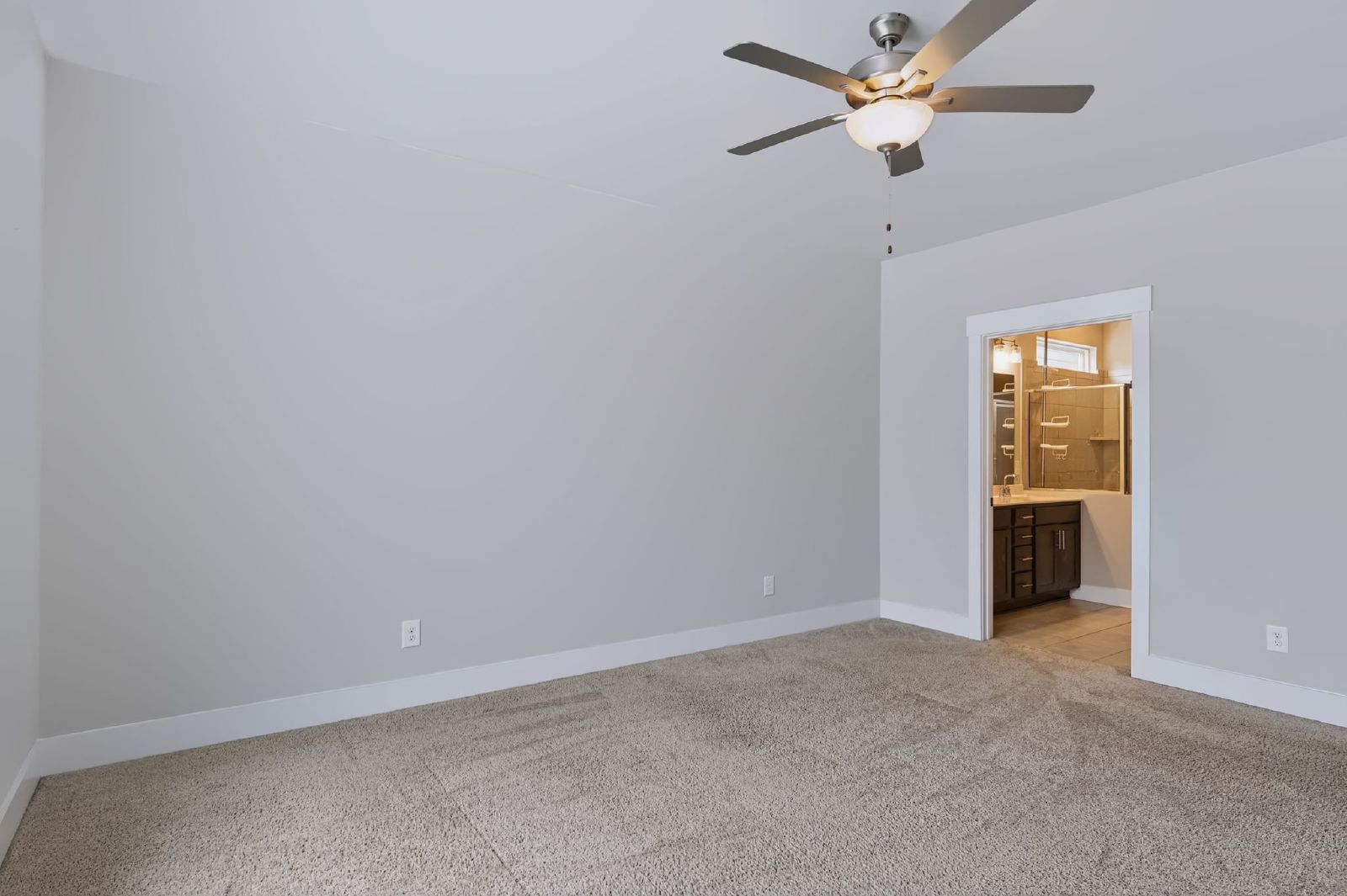 Beautiful 4 Bedroom, 3 Bath Home + Bonus - Available in Smyrna! property image