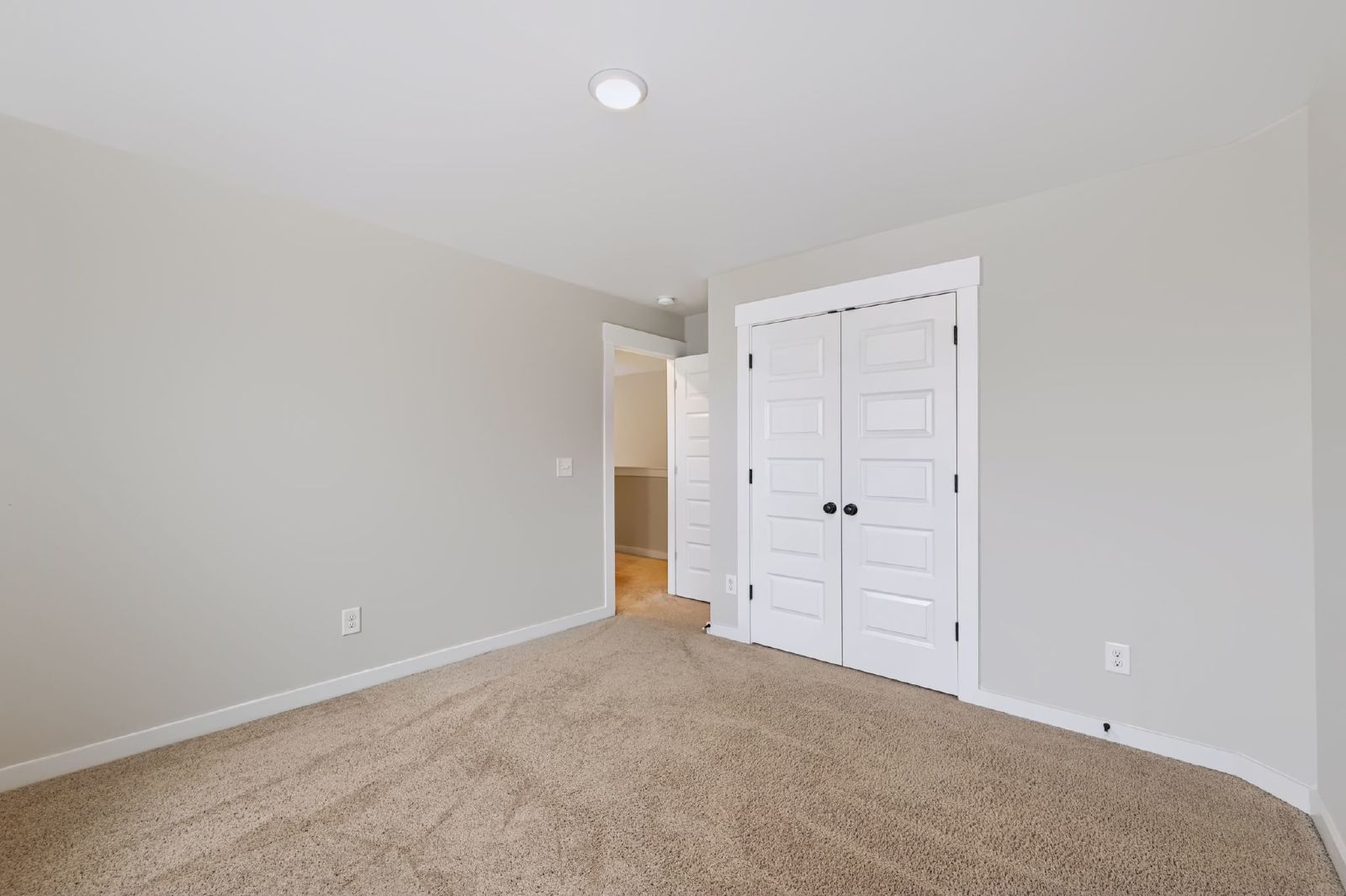 Beautiful 4 Bedroom, 3 Bath Home + Bonus - Available in Smyrna! property image