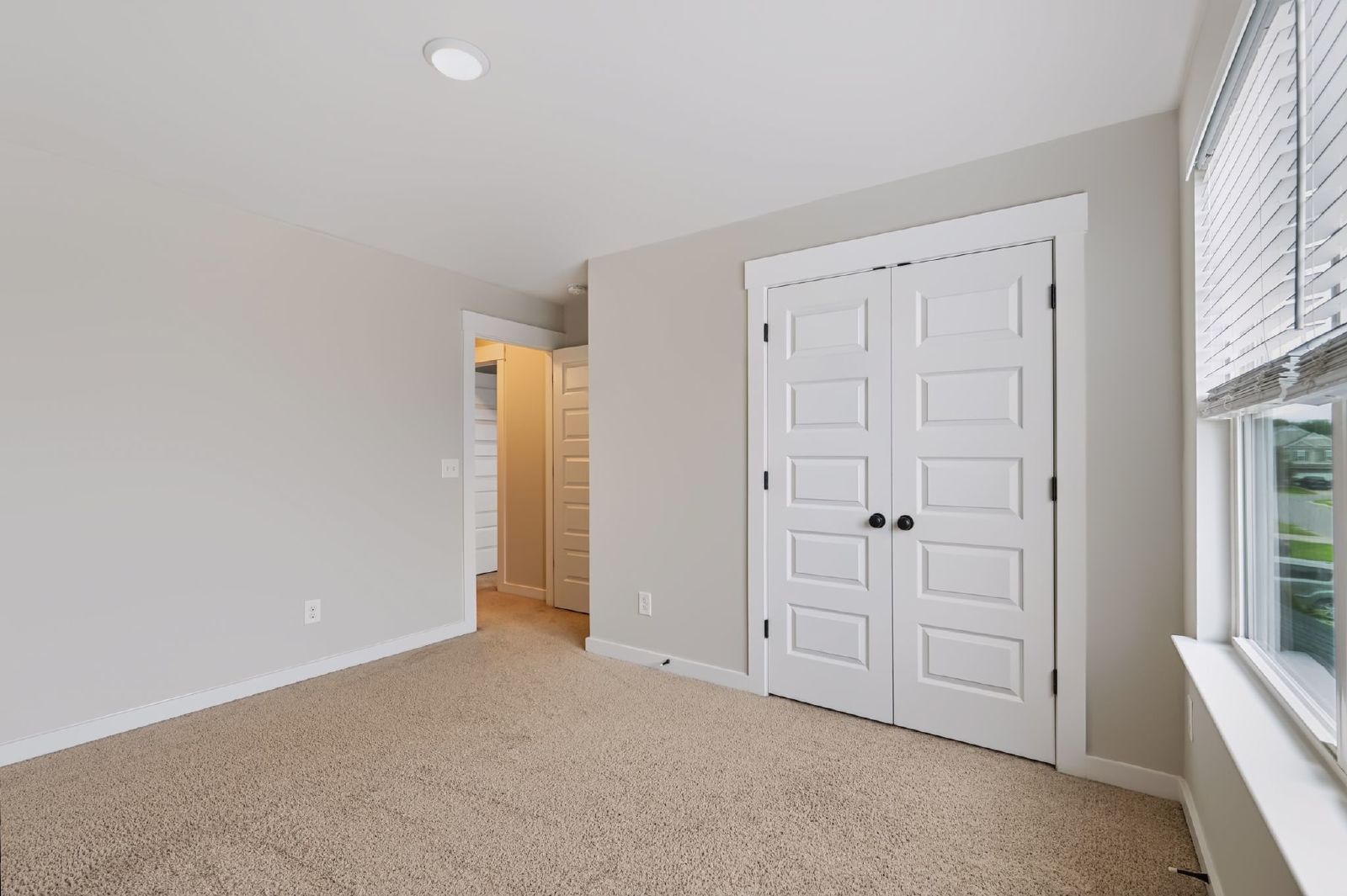 Beautiful 4 Bedroom, 3 Bath Home + Bonus - Available in Smyrna! property image