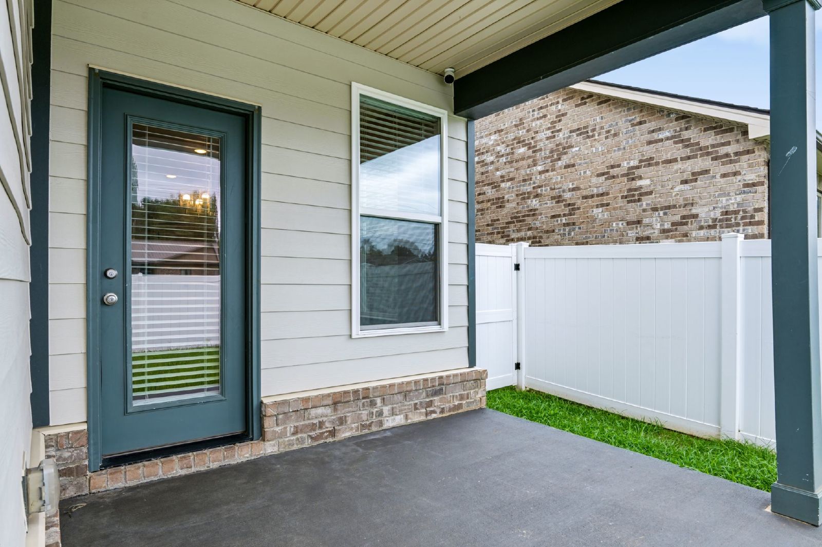 Beautiful 4 Bedroom, 3 Bath Home + Bonus - Available in Smyrna! property image