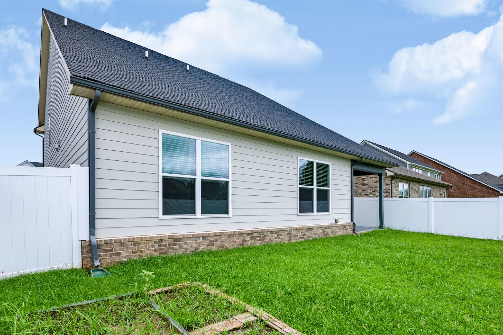 Beautiful 4 Bedroom, 3 Bath Home + Bonus - Available in Smyrna! property image