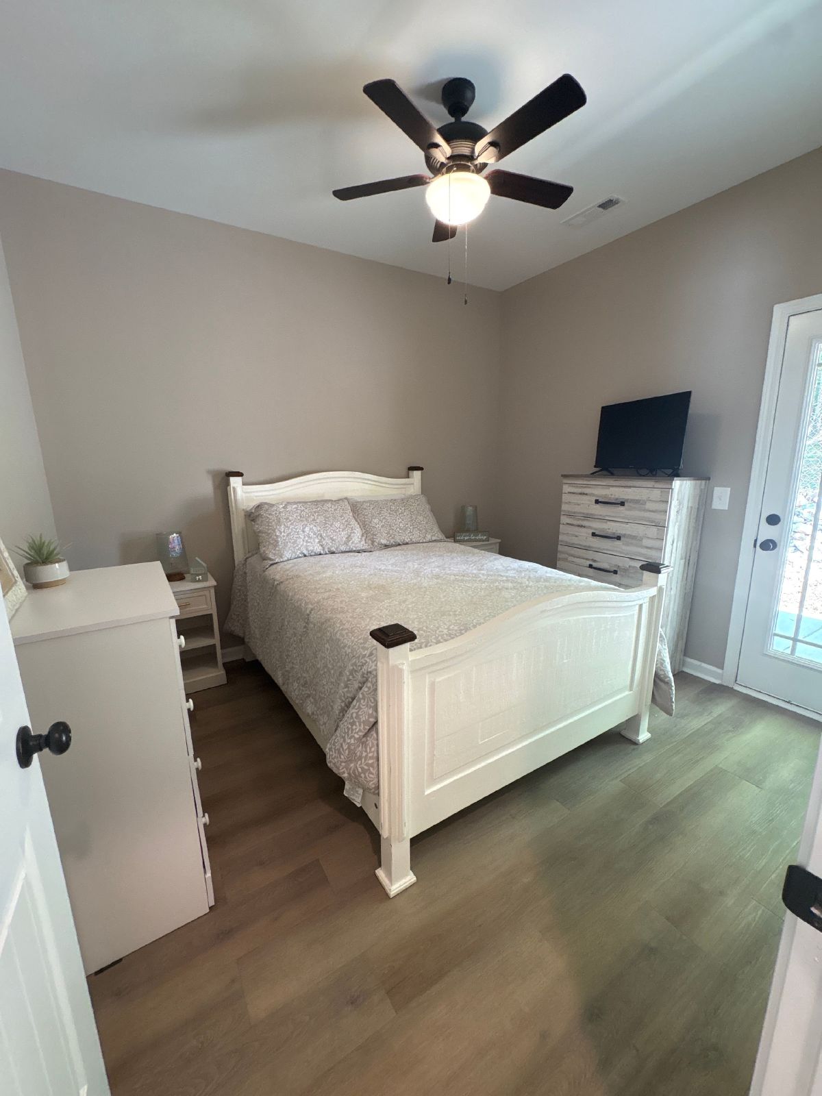 BRAND NEW 2 Bedroom Apartment in Manchester with MOVE IN SPECIAL! property image