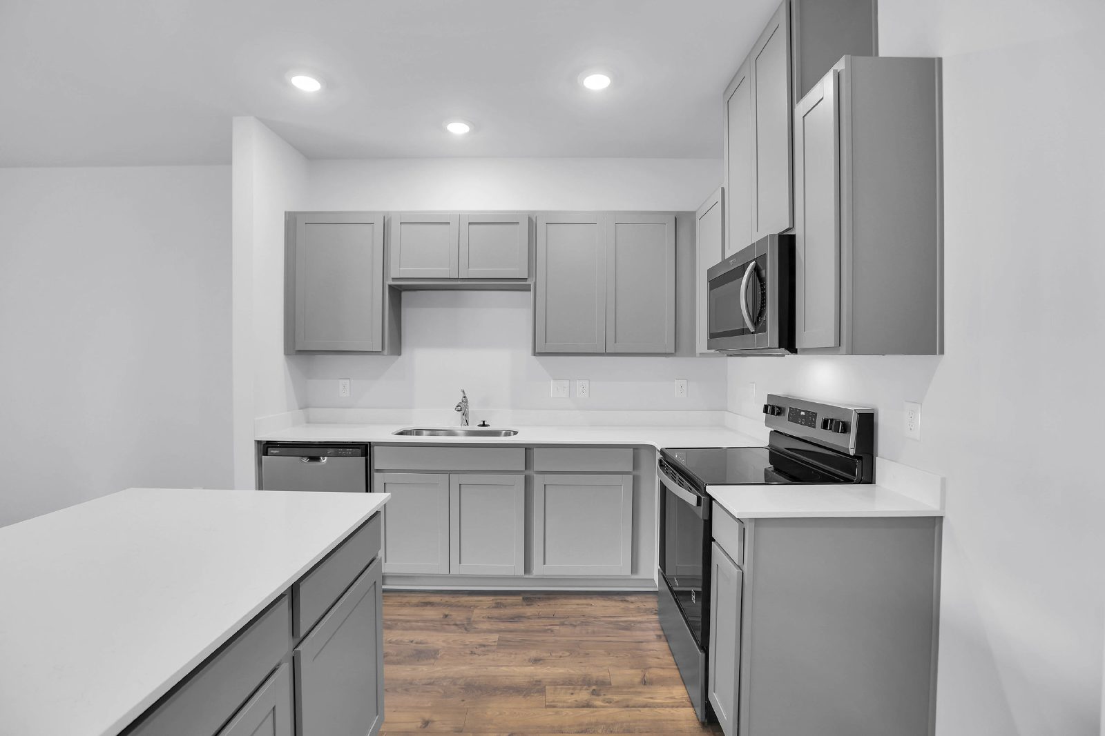 BRAND NEW 3-BEDROOM TOWNHOME IN LEBANON! property image