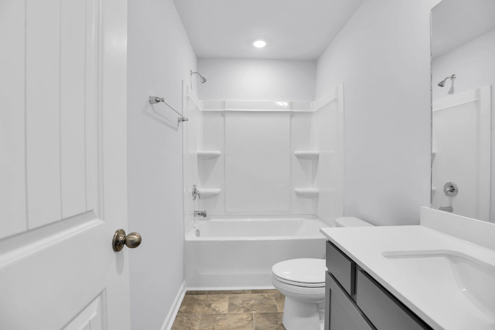 BRAND NEW 3-BEDROOM TOWNHOME IN LEBANON! property image