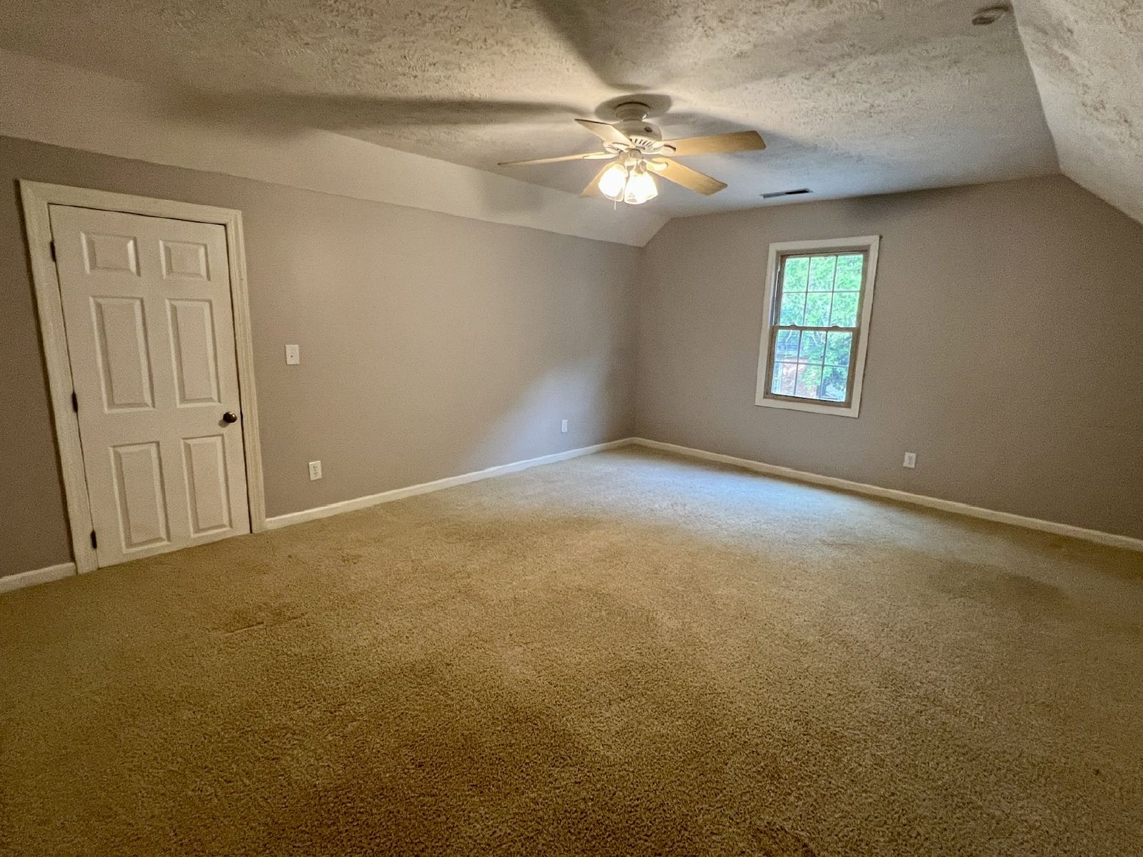 3 Bedroom Plus Bonus on Cul-de-Sac, Beautiful North Murfreesboro Neighborhood property image