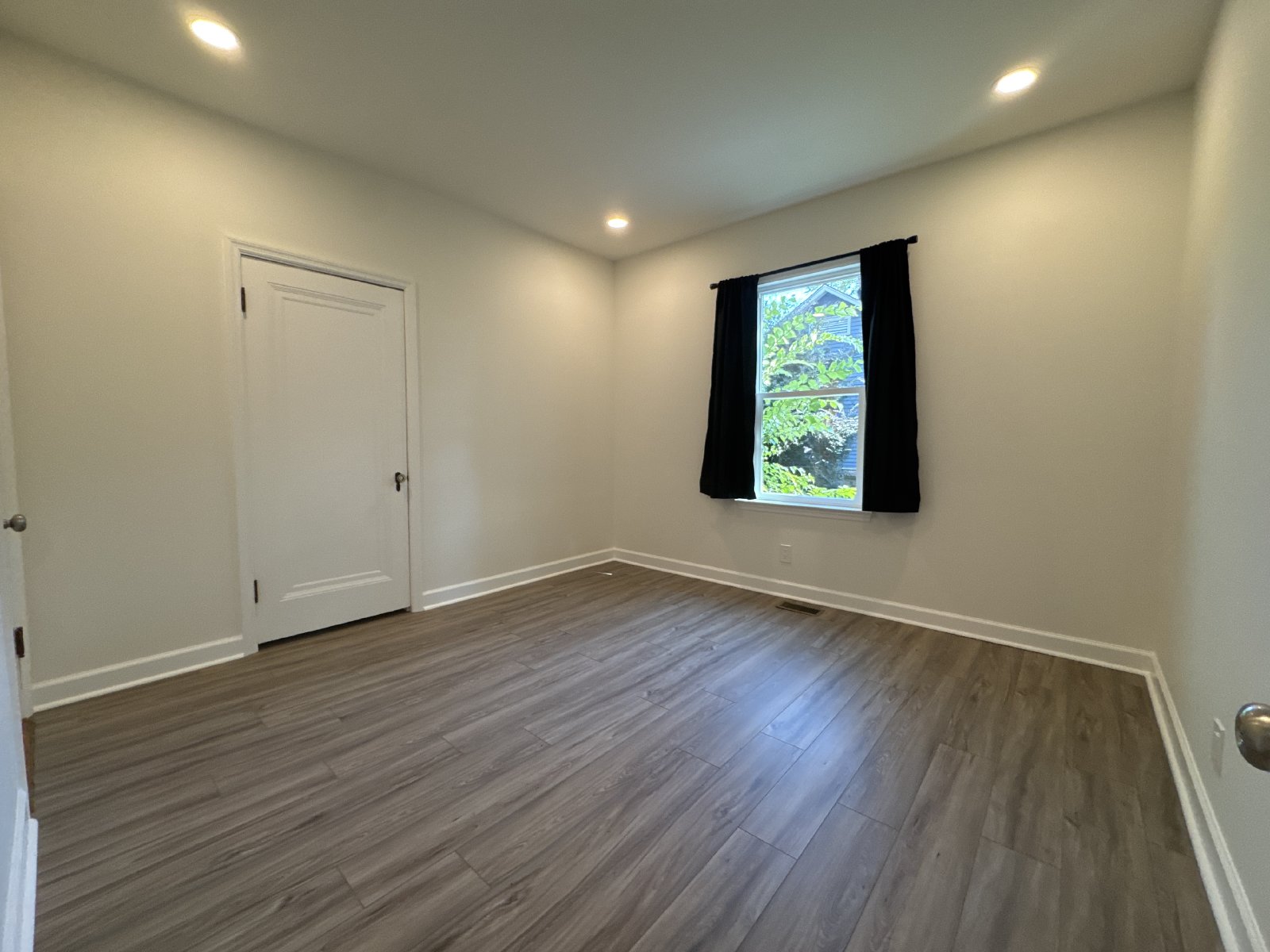 Beautifully Remodeled 3-Bedroom Home in Lebanon’s Castle Heights Neighborhood! property image