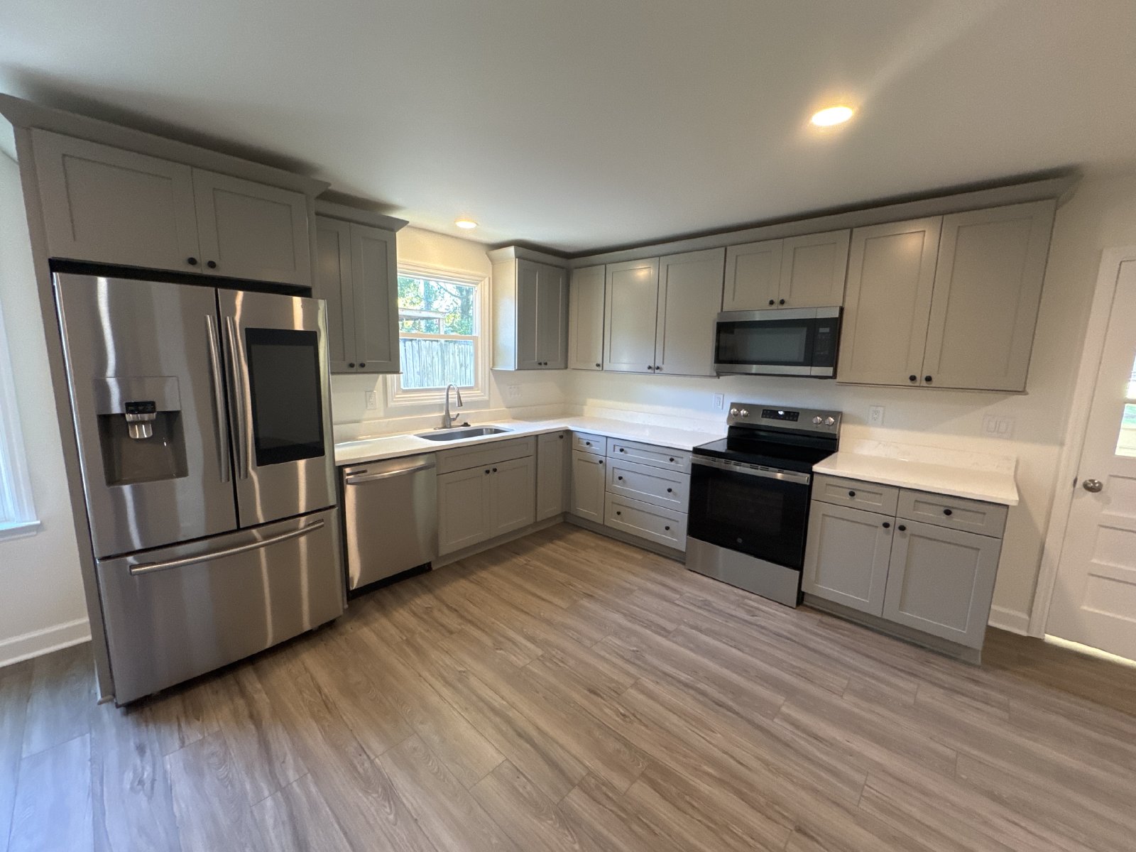 Beautifully Remodeled 3-Bedroom Home in Lebanon’s Castle Heights Neighborhood! property image