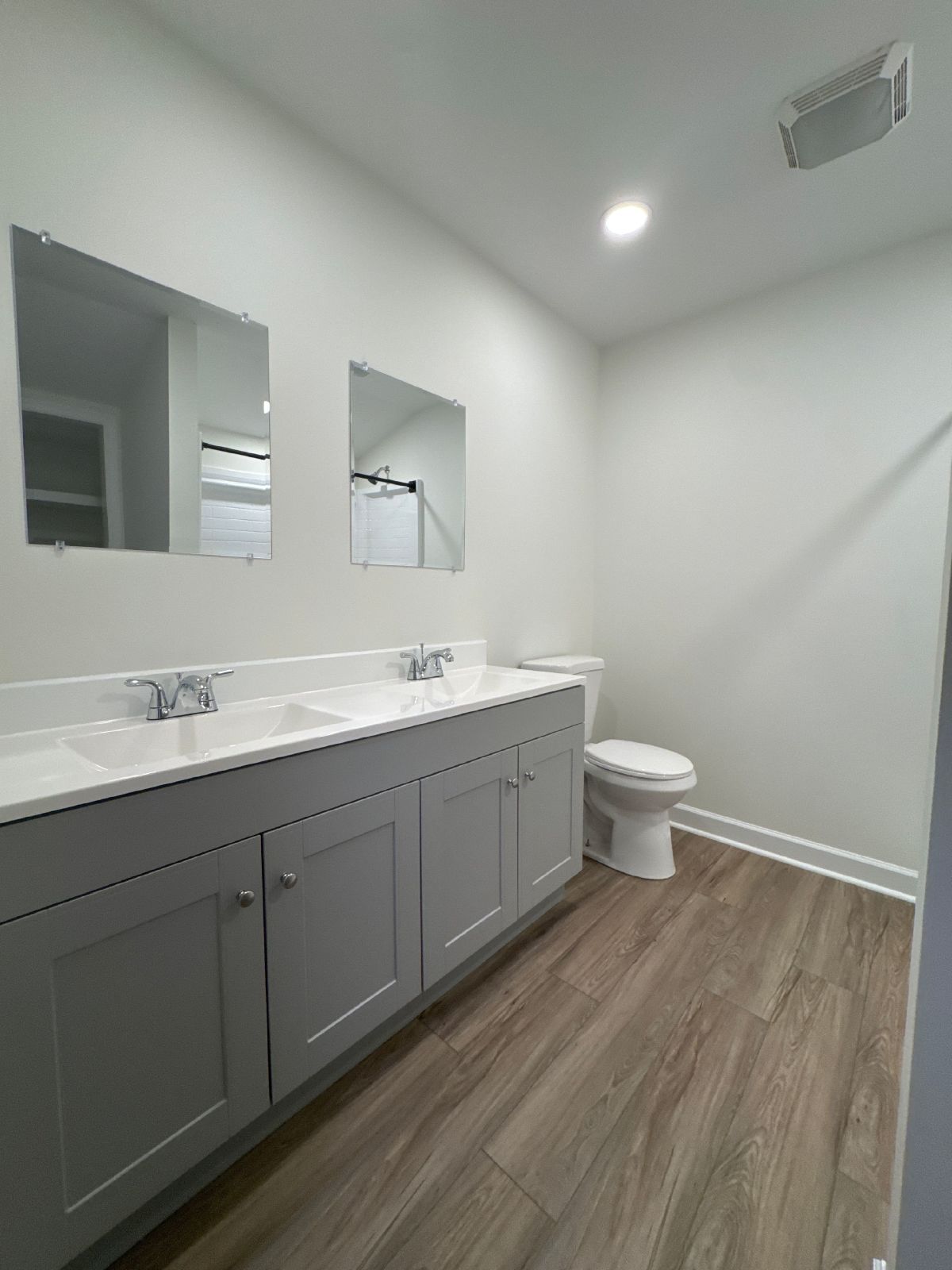 Beautifully Remodeled 3-Bedroom Home in Lebanon’s Castle Heights Neighborhood! property image