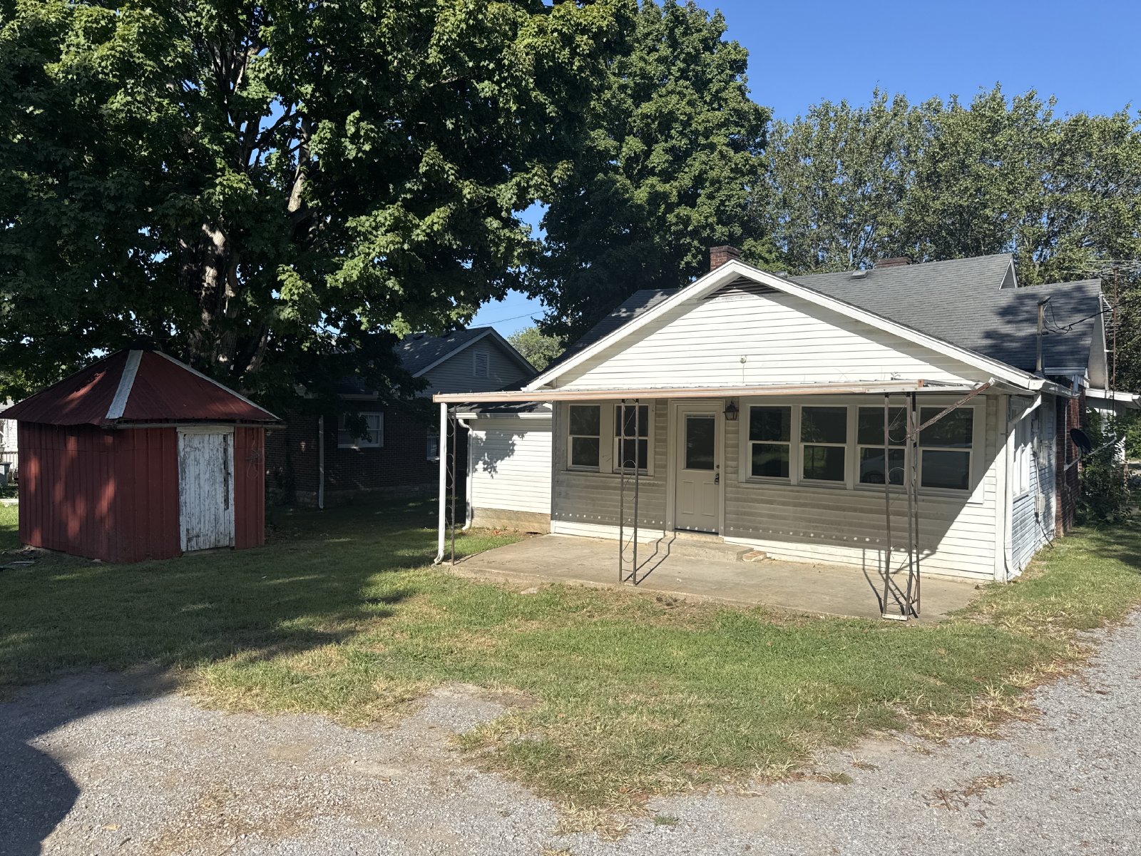 Beautifully Remodeled 3-Bedroom Home in Lebanon’s Castle Heights Neighborhood! property image