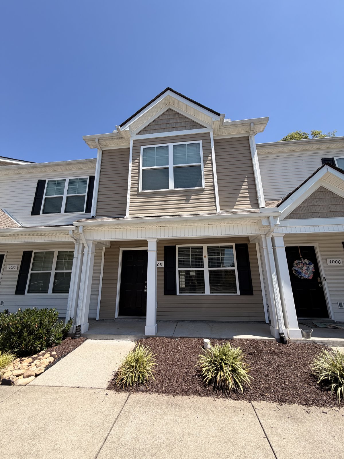 $350 Off First Month's Rent! Available Now - Nice 2 BR 2.5 Bath Townhome property image
