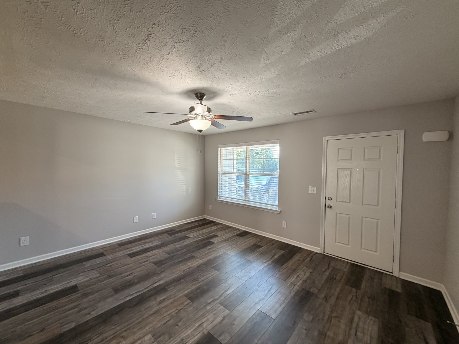 $350 Off First Month's Rent! Available Now - Nice 2 BR 2.5 Bath Townhome property image