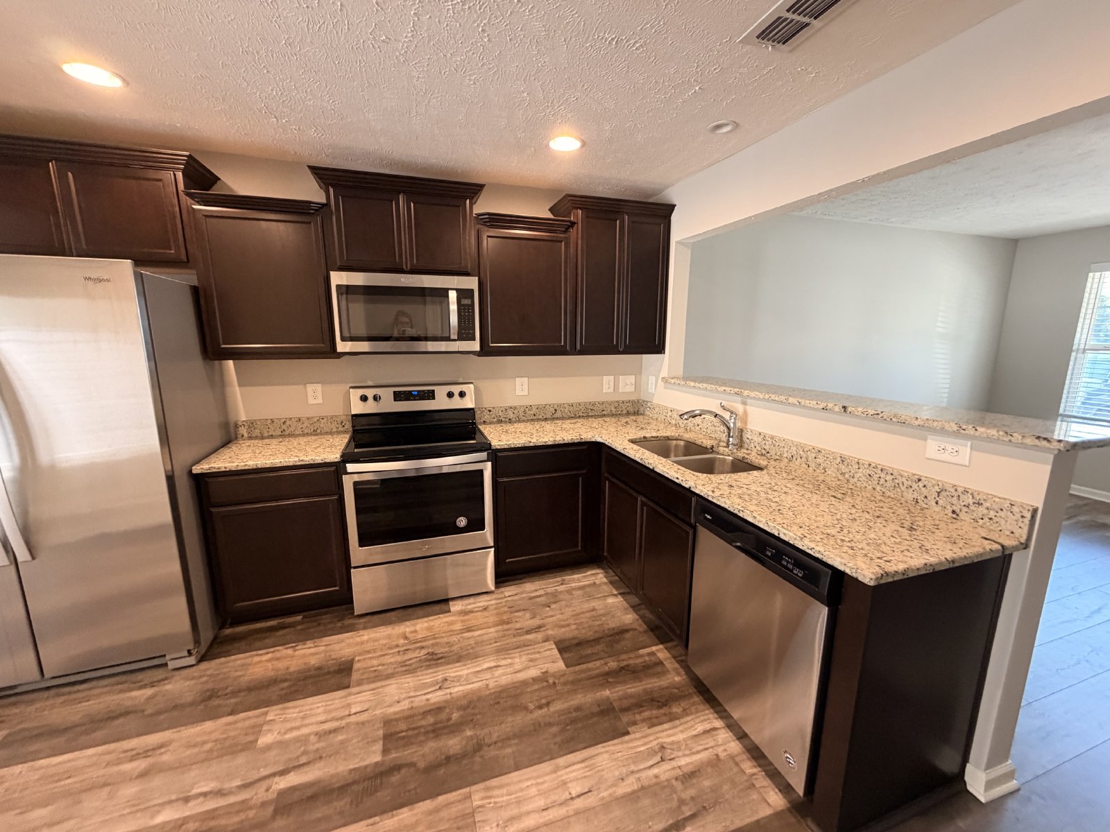 $350 Off First Month's Rent! Available Now - Nice 2 BR 2.5 Bath Townhome property image
