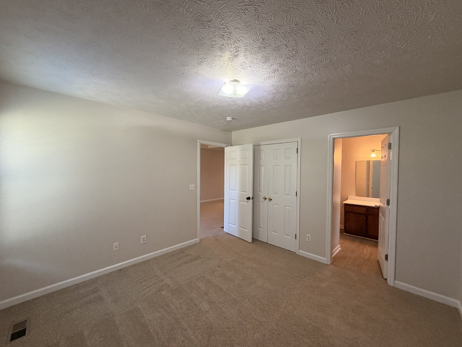 Newly Refreshed 3 Bedroom 2 Bath home in the heart of Smynra! property image