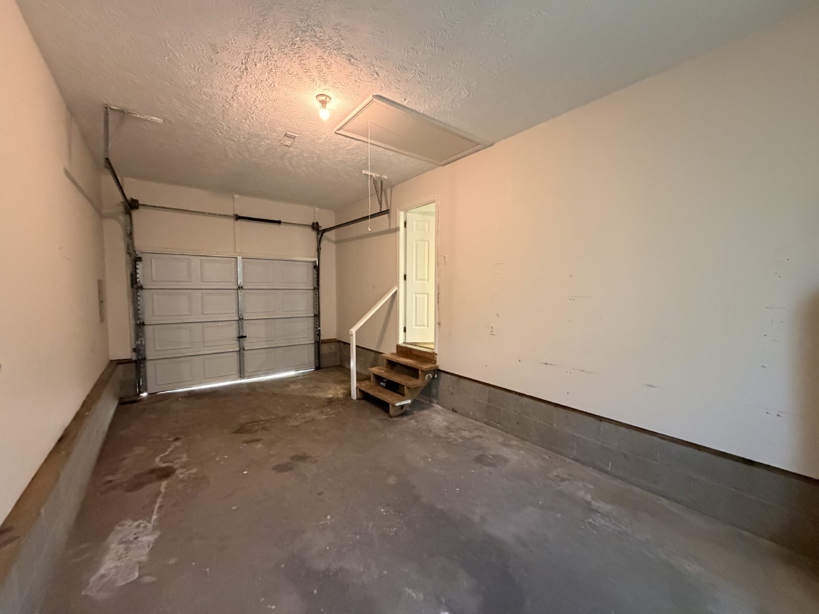 Newly Refreshed 3 Bedroom 2 Bath home in the heart of Smynra! property image