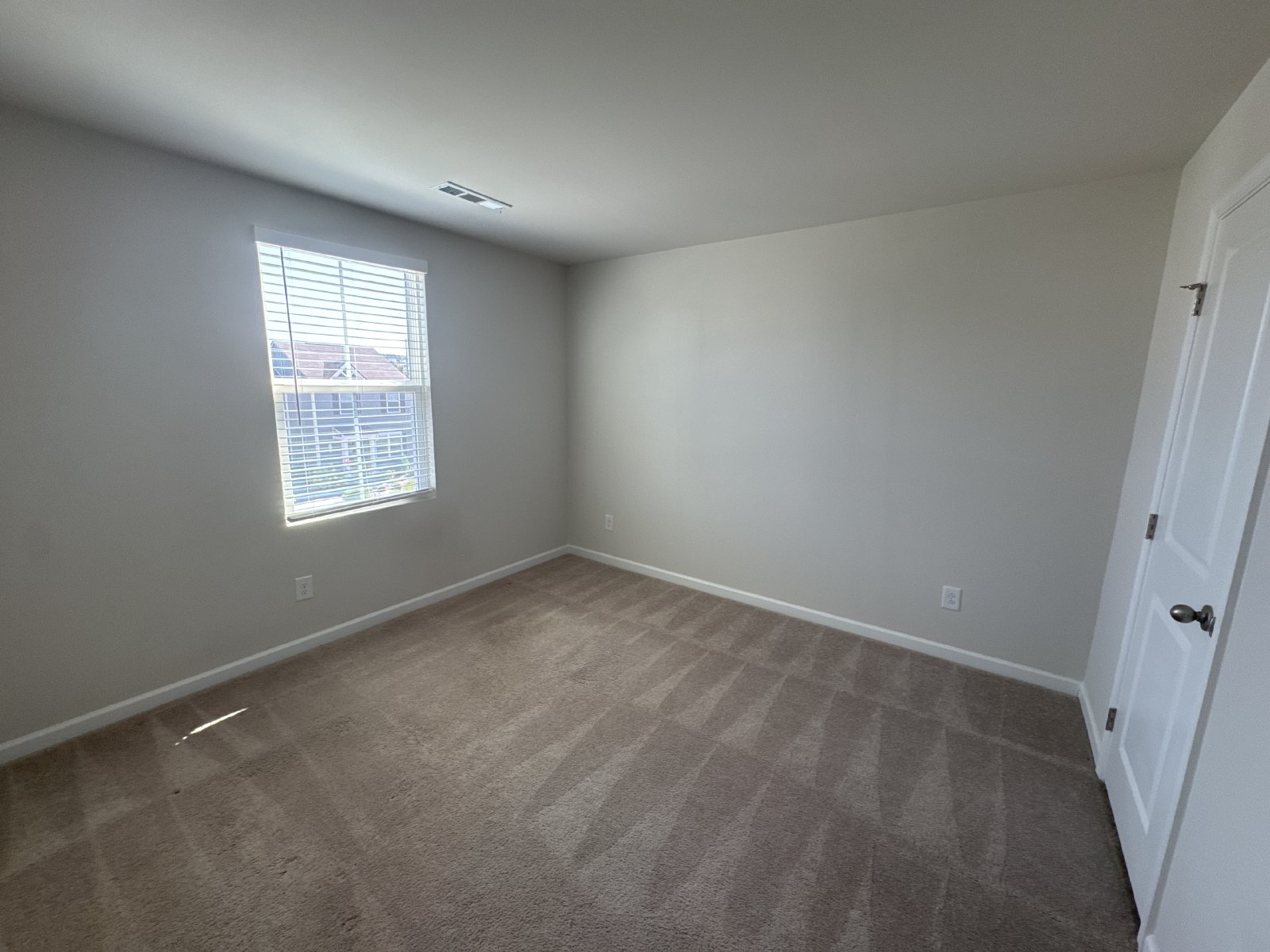Beautiful 3-Bedroom Home Conveniently Located Near Downtown Nashville! property image