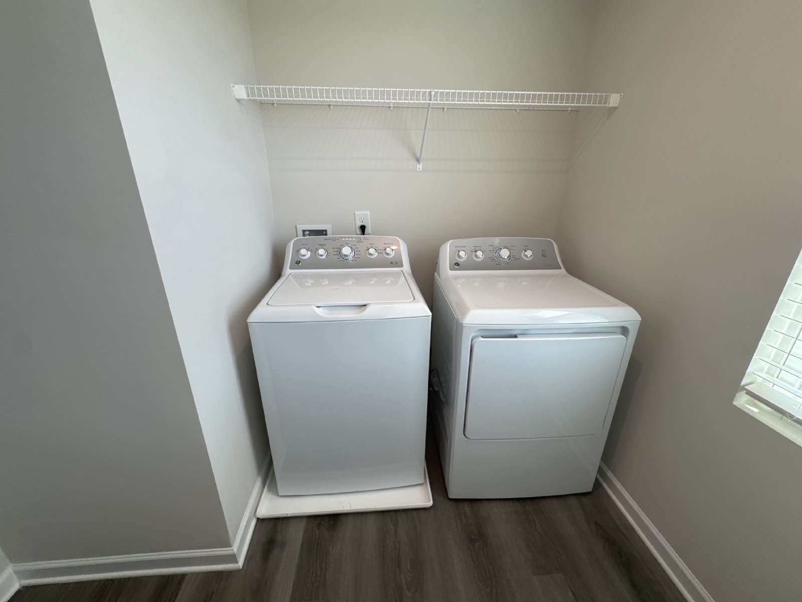 Beautiful 3-Bedroom Home Conveniently Located Near Downtown Nashville! property image