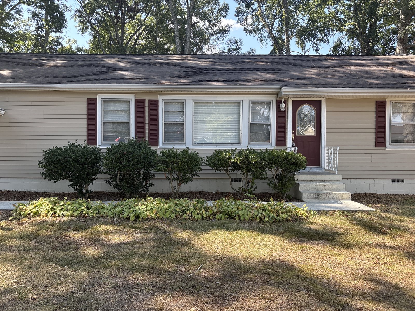 Cozy Ranch Home in Conevniengt Manchester Location... property image