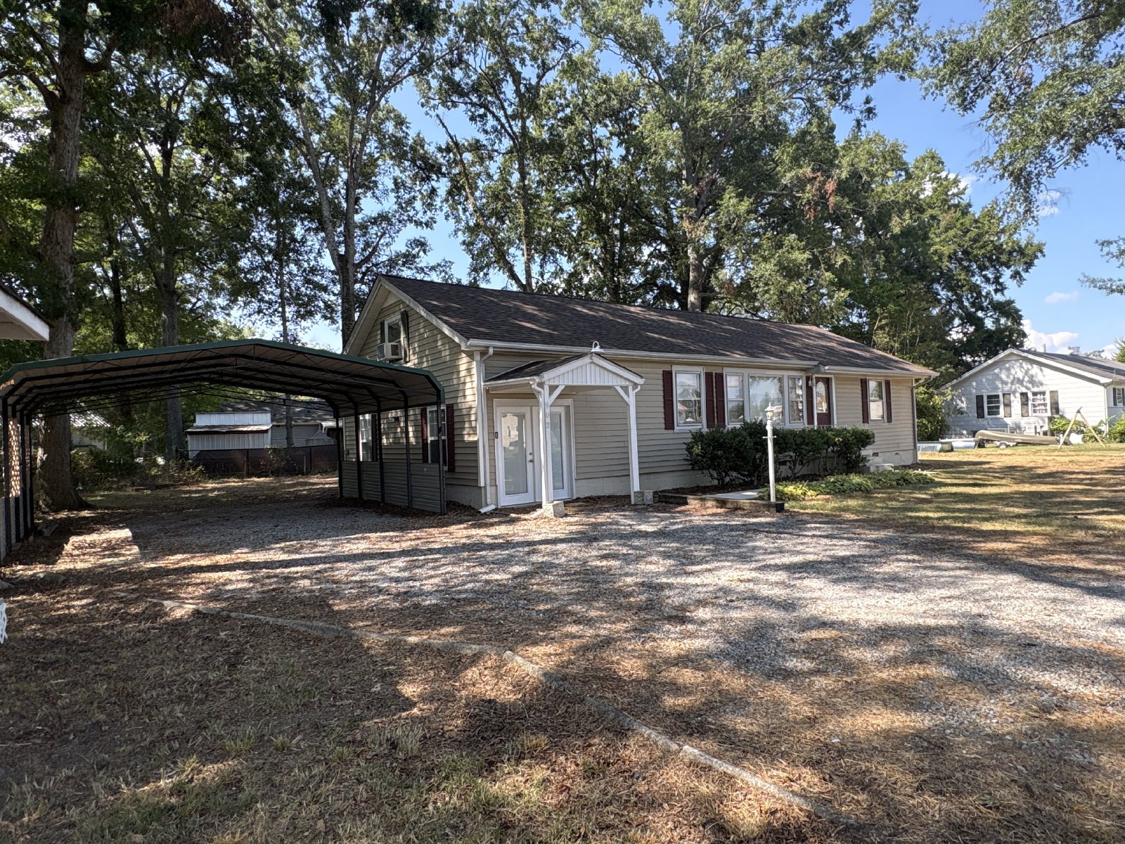 Cozy Ranch Home in Conevniengt Manchester Location... property image