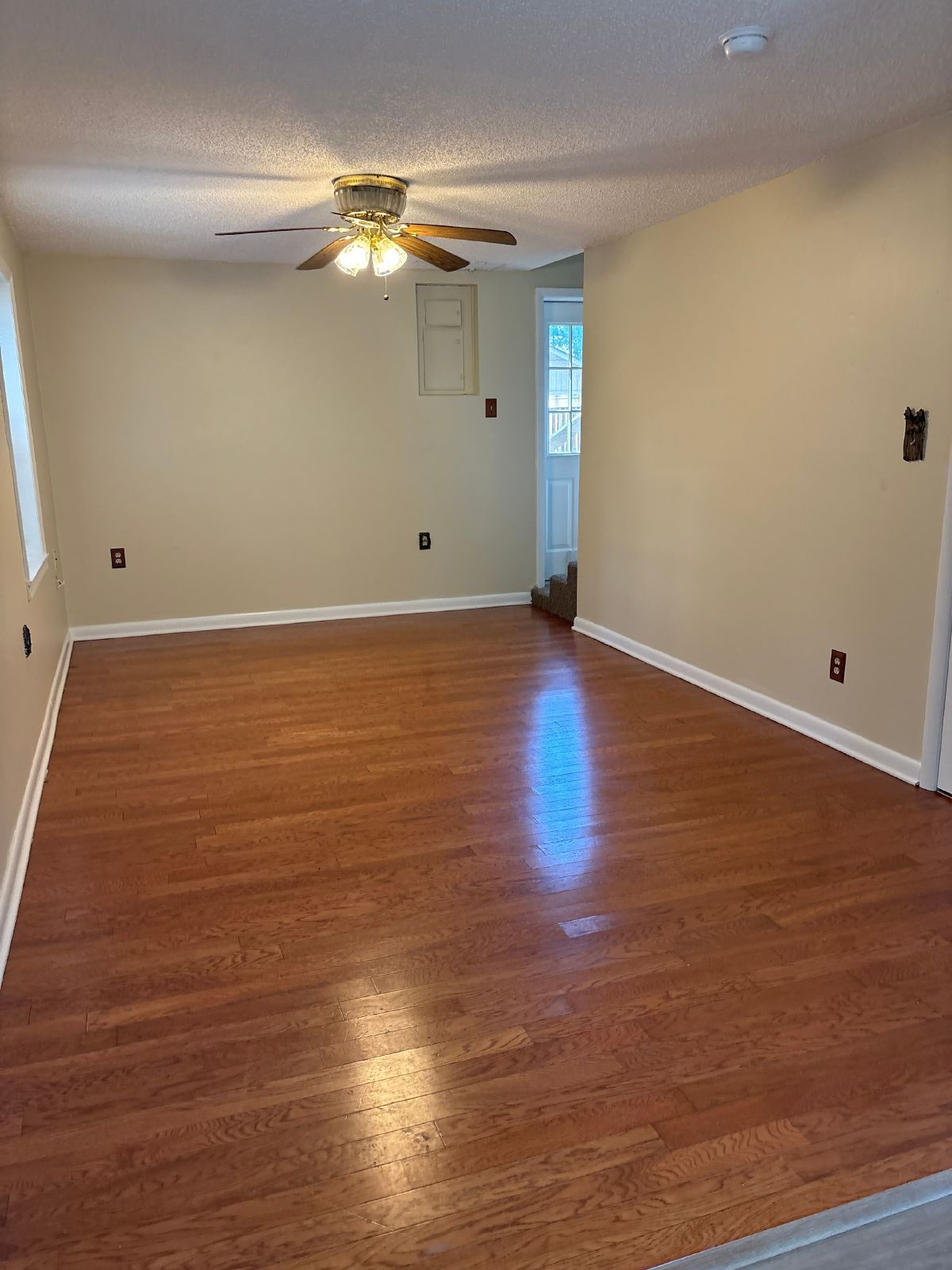 Cozy Ranch Home in Conevniengt Manchester Location... property image