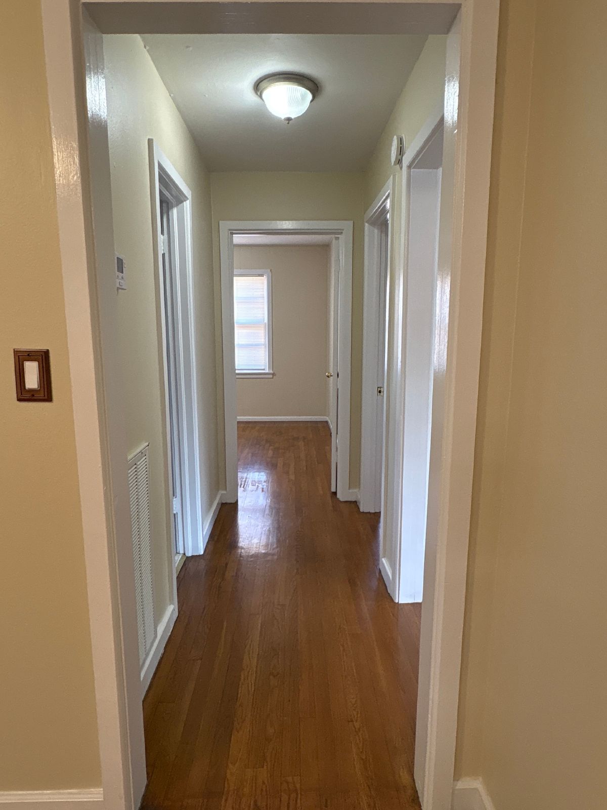 Cozy Ranch Home in Conevniengt Manchester Location... property image