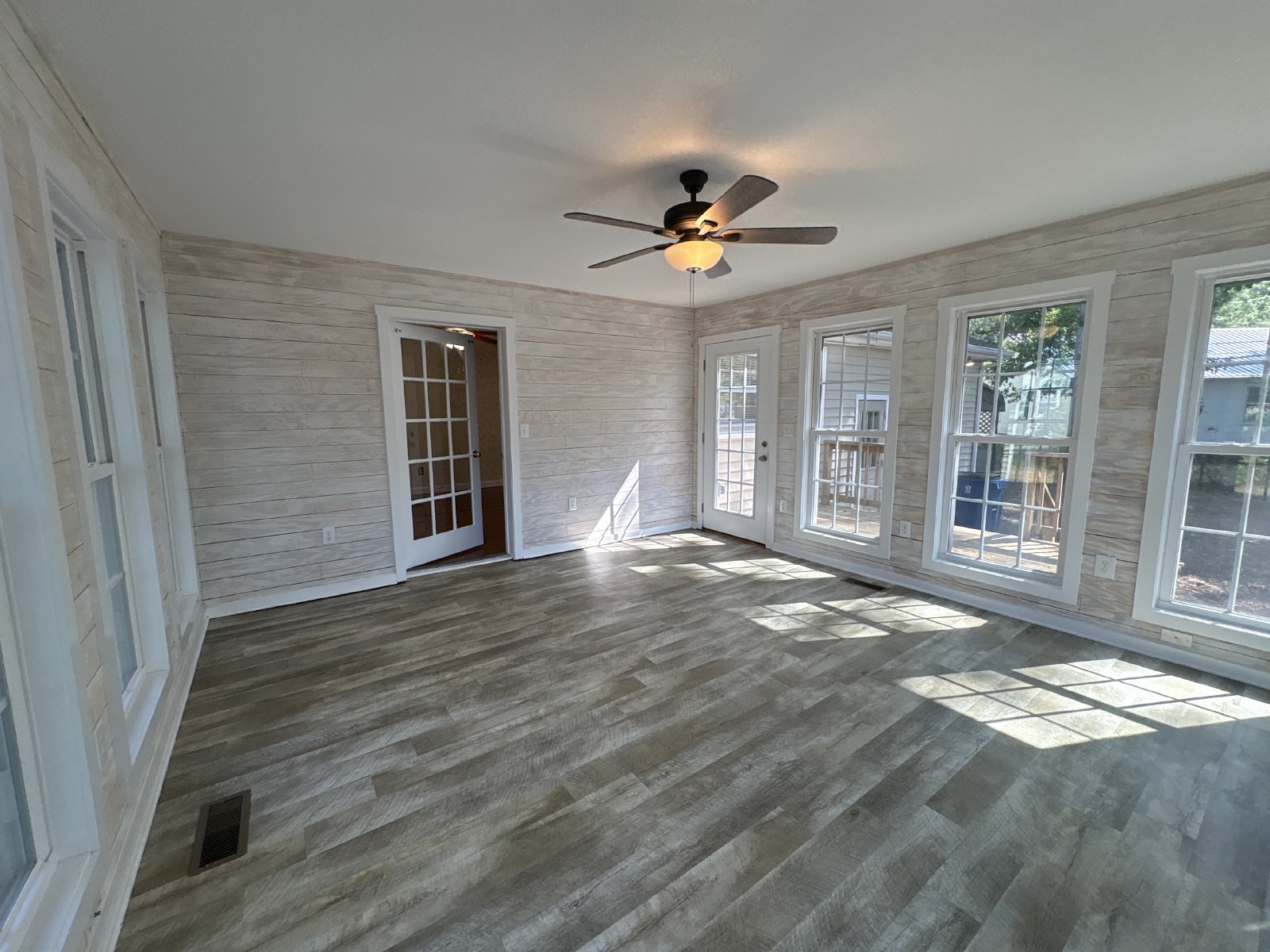 Cozy Ranch Home in Conevniengt Manchester Location... property image