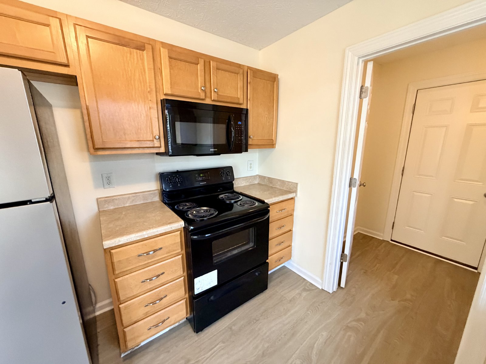 Nice 3 Bedroom 2.5 Bath Home Available Now in Murfreesboro - Close to MTSU property image
