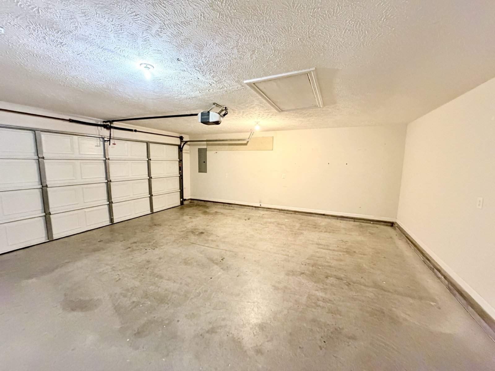 Nice 3 Bedroom 2.5 Bath Home Available Now in Murfreesboro - Close to MTSU property image