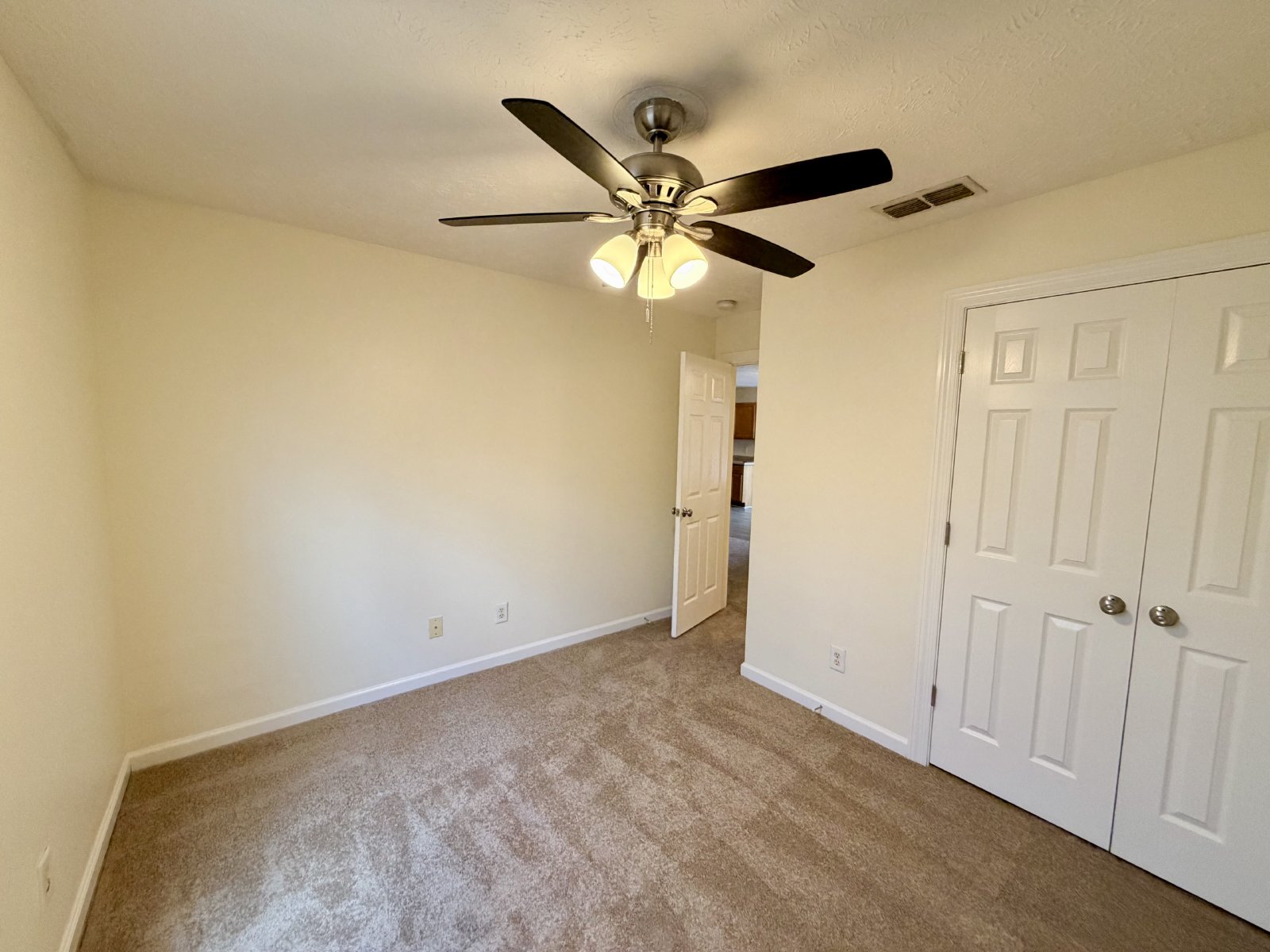 Nice 3 Bedroom 2.5 Bath Home Available Now in Murfreesboro - Close to MTSU property image