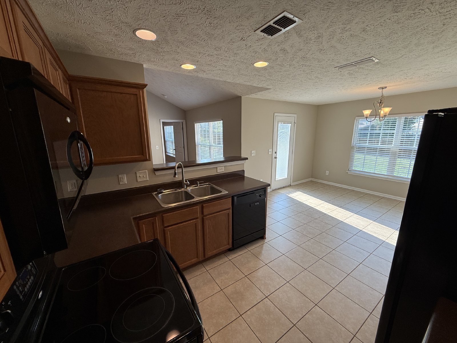 Freshly Updated 3-Bedroom Home with Fenced Backyard – NO CARPET! property image