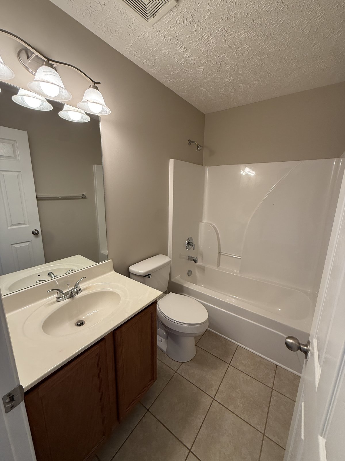Freshly Updated 3-Bedroom Home with Fenced Backyard – NO CARPET! property image