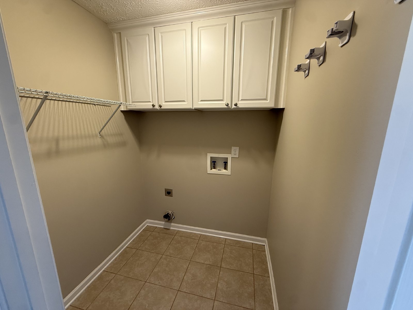 Freshly Updated 3-Bedroom Home with Fenced Backyard – NO CARPET! property image