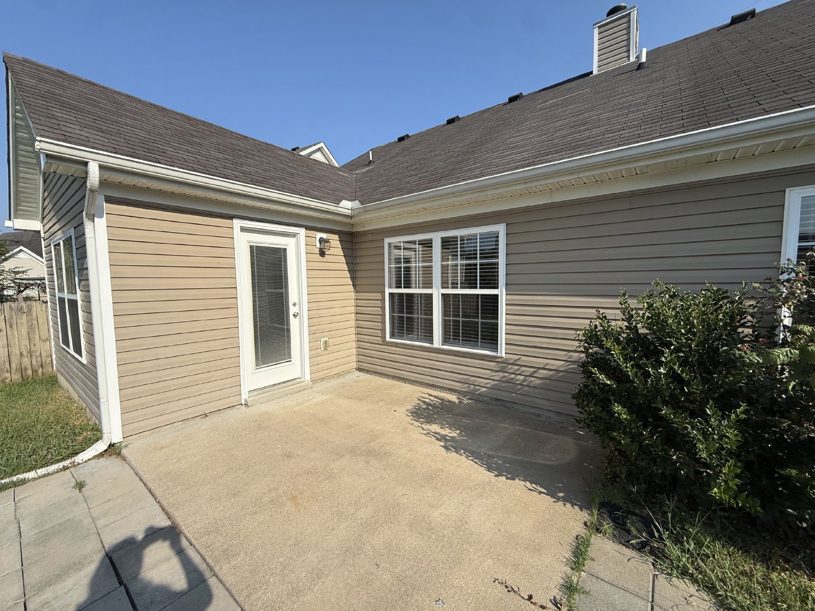 Freshly Updated 3-Bedroom Home with Fenced Backyard – NO CARPET! property image