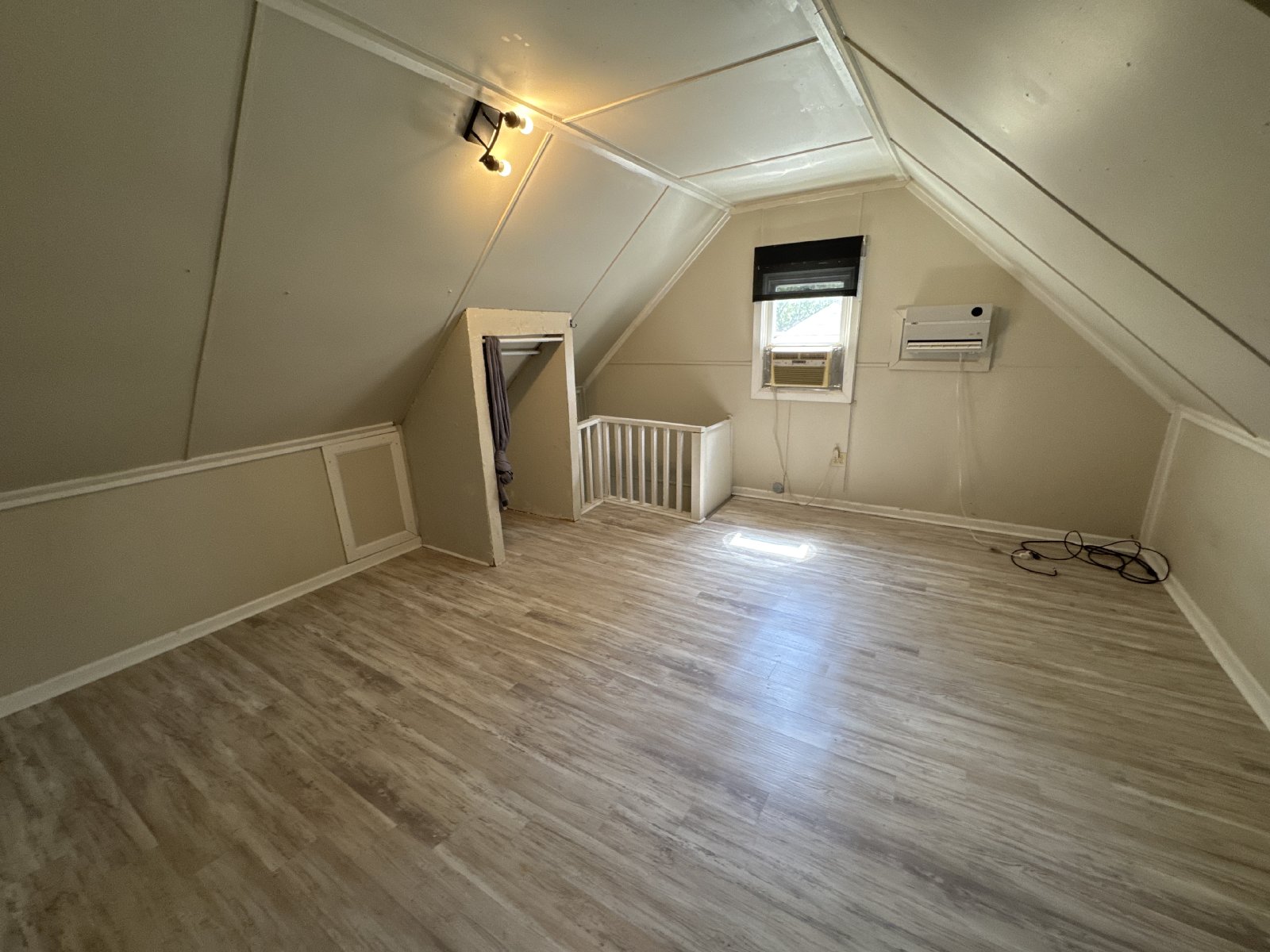Welcome Home to 2000 Woodland St, Unit B in Springfield, TN! property image