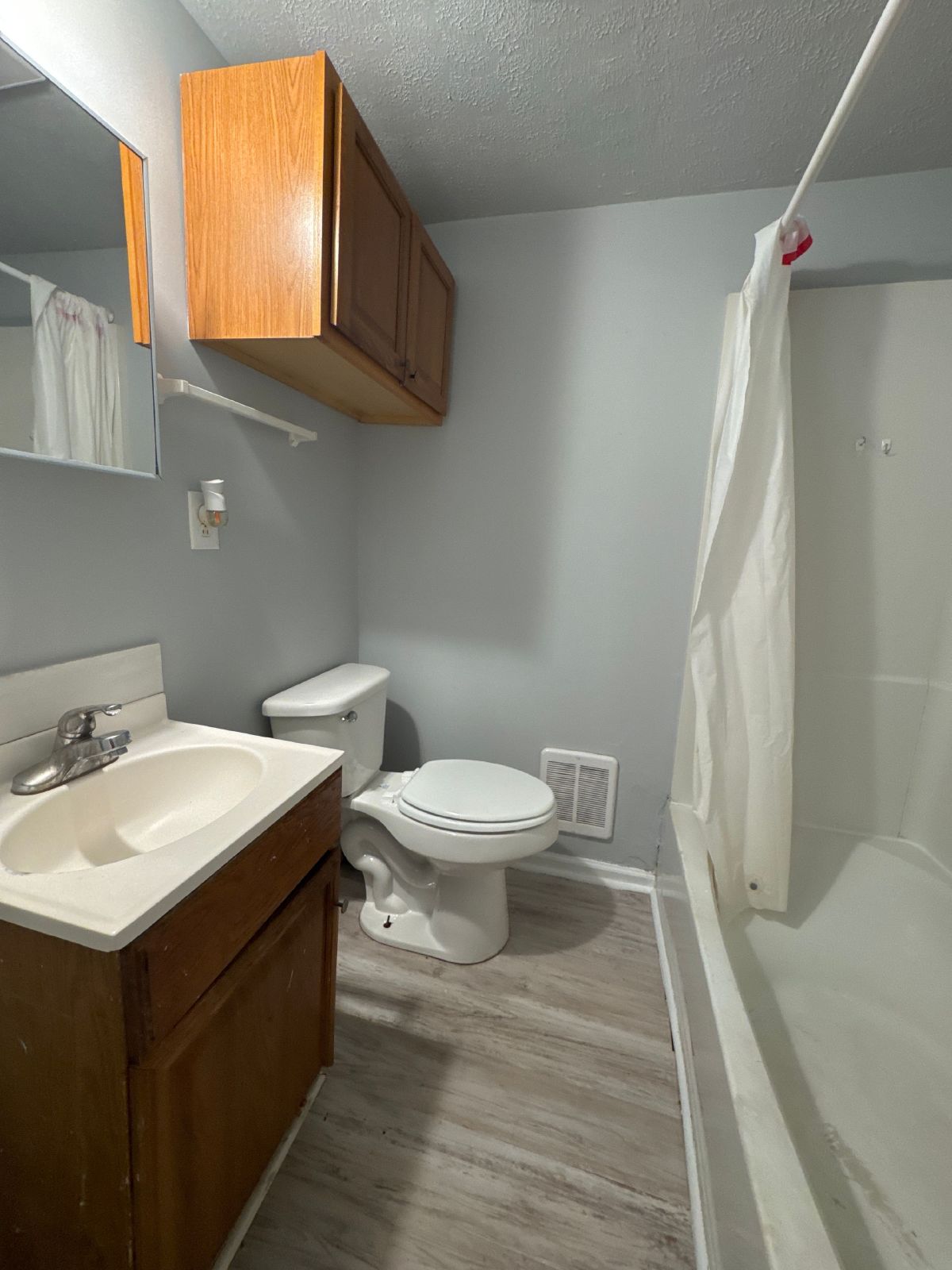 Welcome Home to 2000 Woodland St, Unit B in Springfield, TN! property image