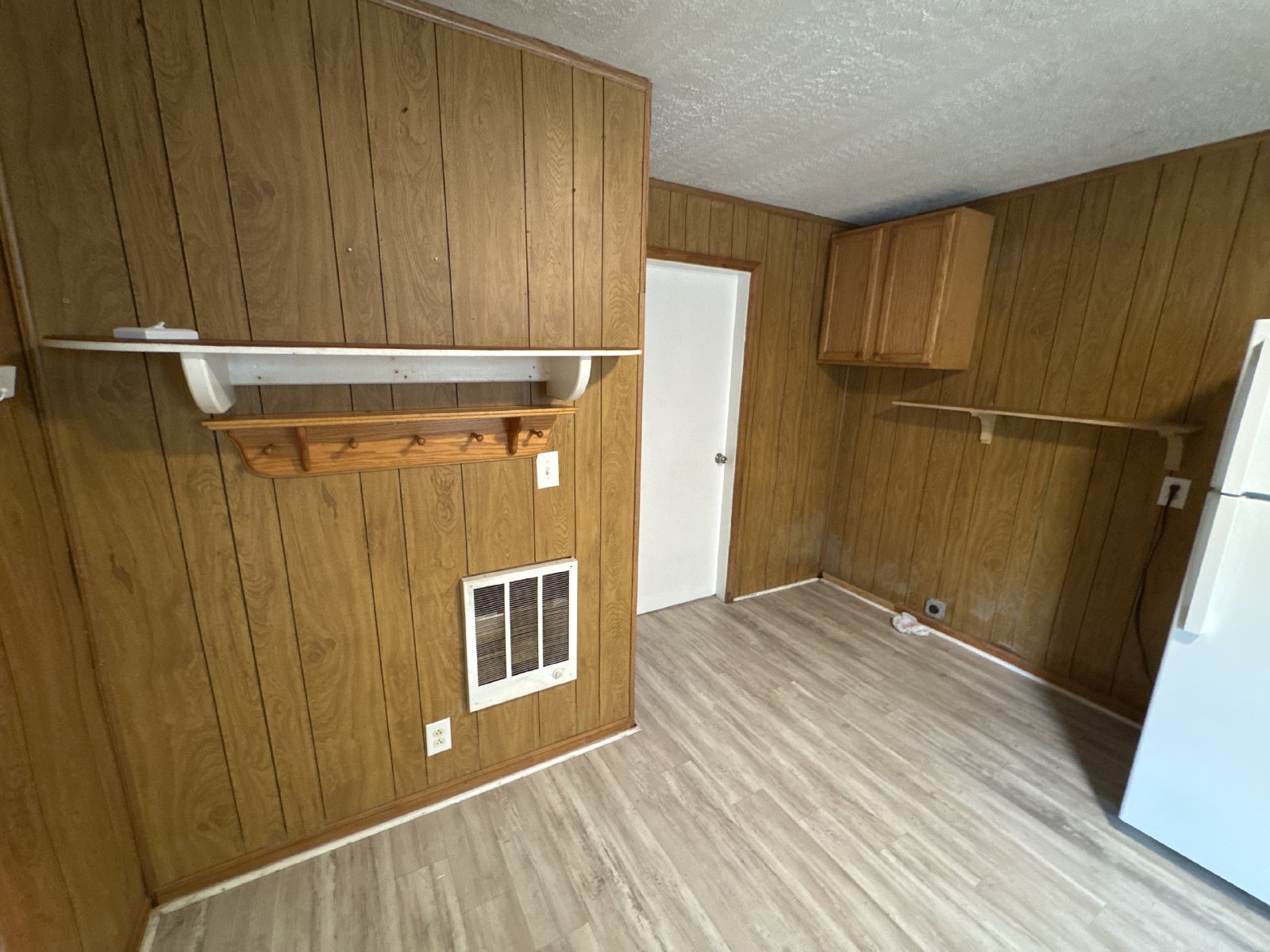 Welcome Home to 2000 Woodland St, Unit B in Springfield, TN! property image