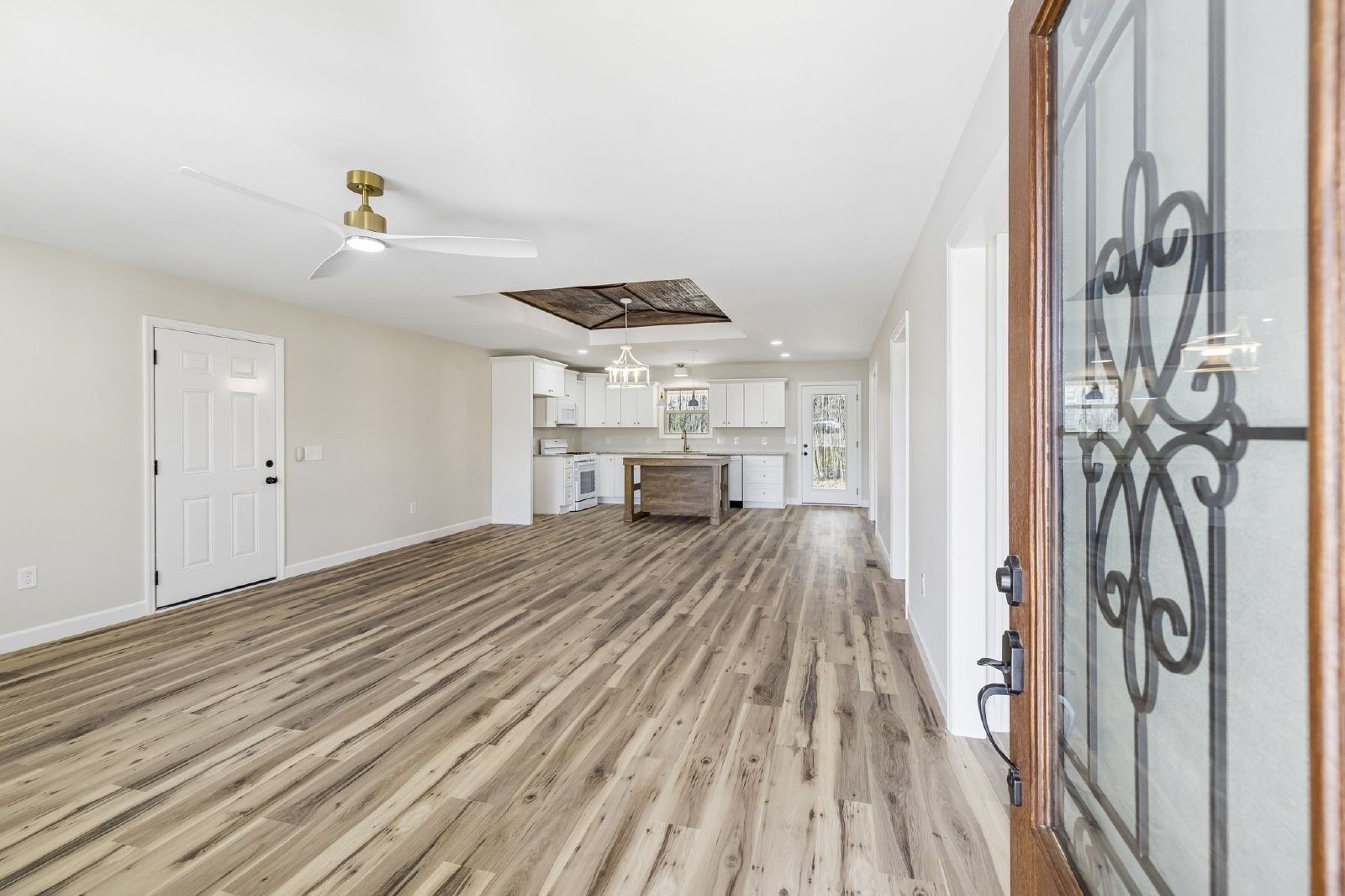 Beautiful BRAND NEW Custom Built Home on 1 Acre Lot! property image