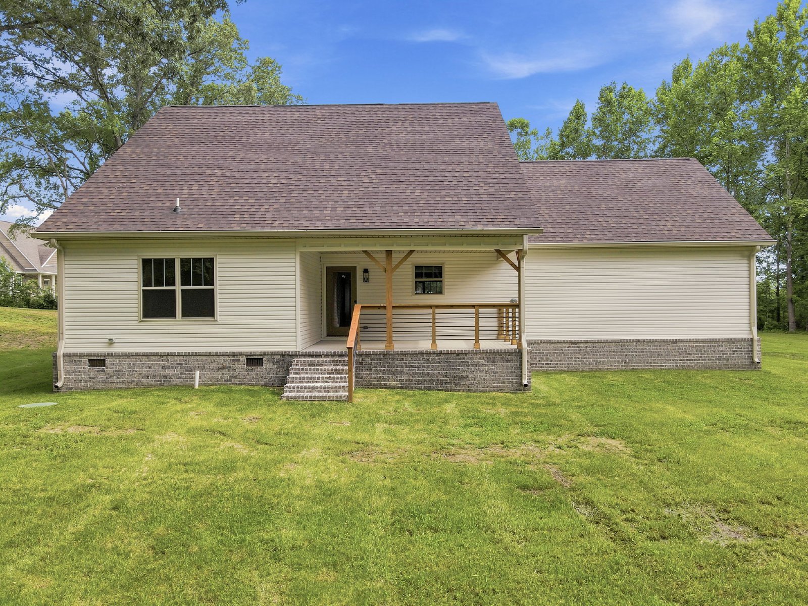 Beautiful BRAND NEW Custom Built Home on 1 Acre Lot! property image