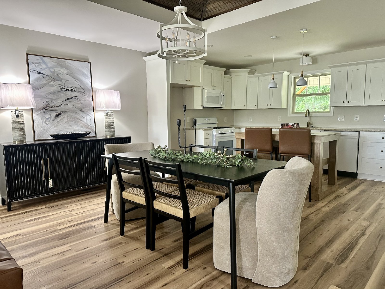 Beautiful BRAND NEW Custom Built Home on 1 Acre Lot! property image