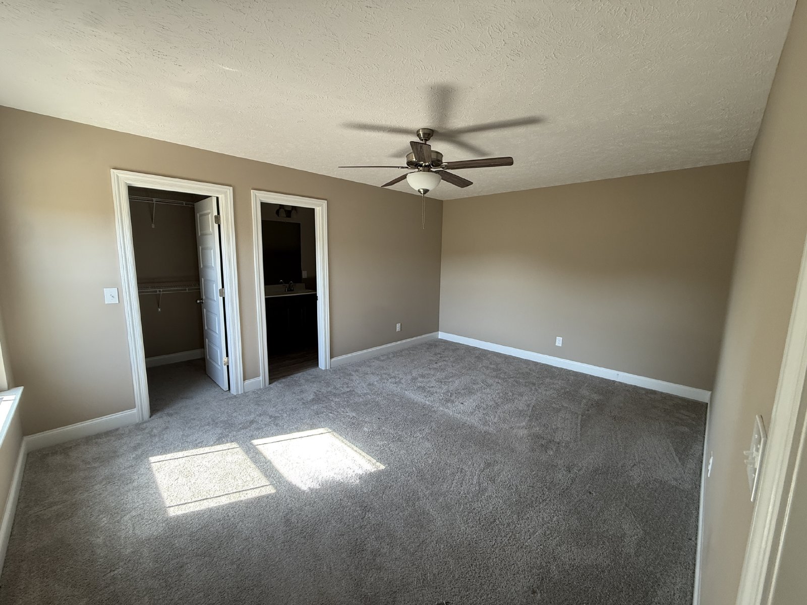 Like-New 4-Bedroom Home with 2-Car Garage in Christiana! property image